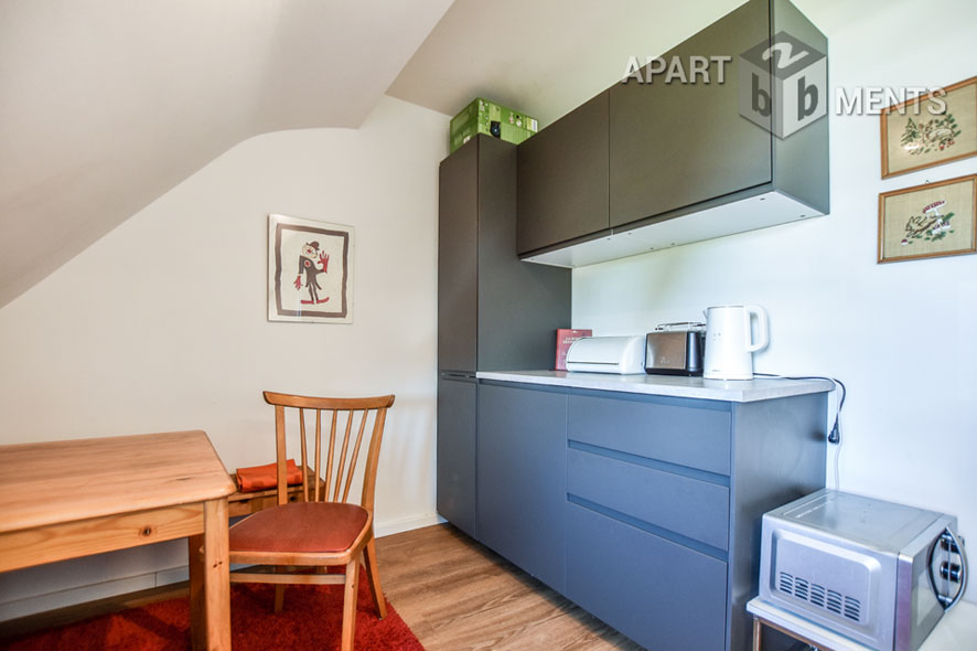 Möblierte und verkehrsgünstig gelegene Wohnung in Hürth-Hermülheim