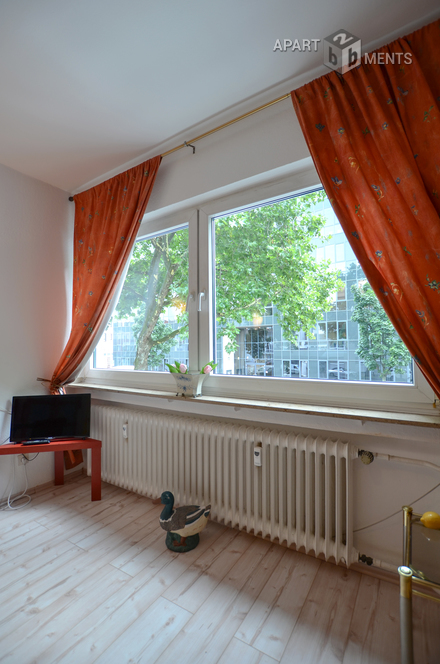 Klassisch möbliertes Apartment in Köln-Altstadt-Nord