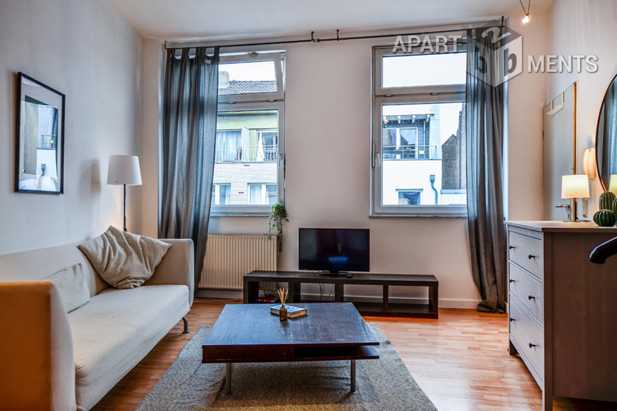 Modern möblierte Maisonette Wohnung mit Balkon in Köln-Altstadt-Nord