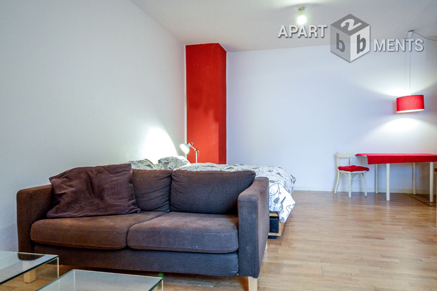 Furnished spacious apartment in Cologne-Neuehrenfeld