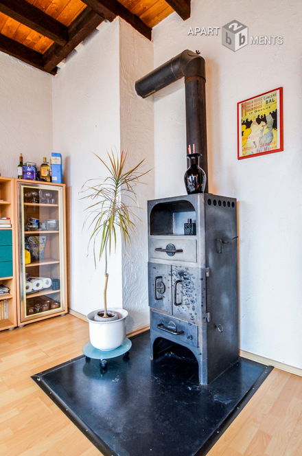 Timelessly furnished attic flat in Cologne-Nippes