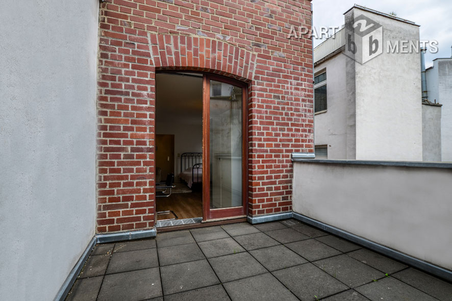 Furnished apartment with roof terrace in top city location in Cologne-Altstadt-North
