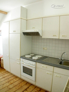 Funktionell möbliertes Zimmer in Köln-Ehrenfeld