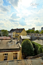 Modern möblierte Wohnung mit Schrägen in Köln-Neustadt-Süd