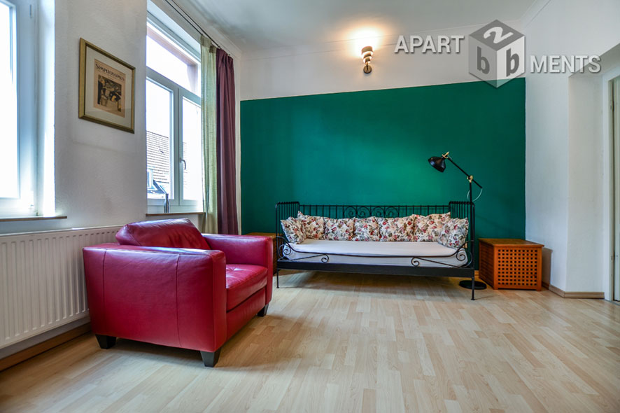 Modern möblierte Wohnung mit hohen Decken in Köln-Neustadt-Süd