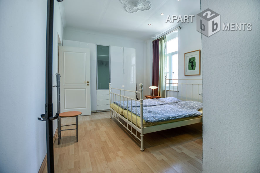 Modern möblierte Wohnung mit hohen Decken in Köln-Neustadt-Süd