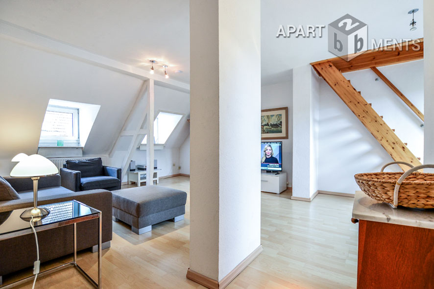 Modern möblierte und zentral gelegene Maisonettewohnung in Köln-Neustadt-Süd