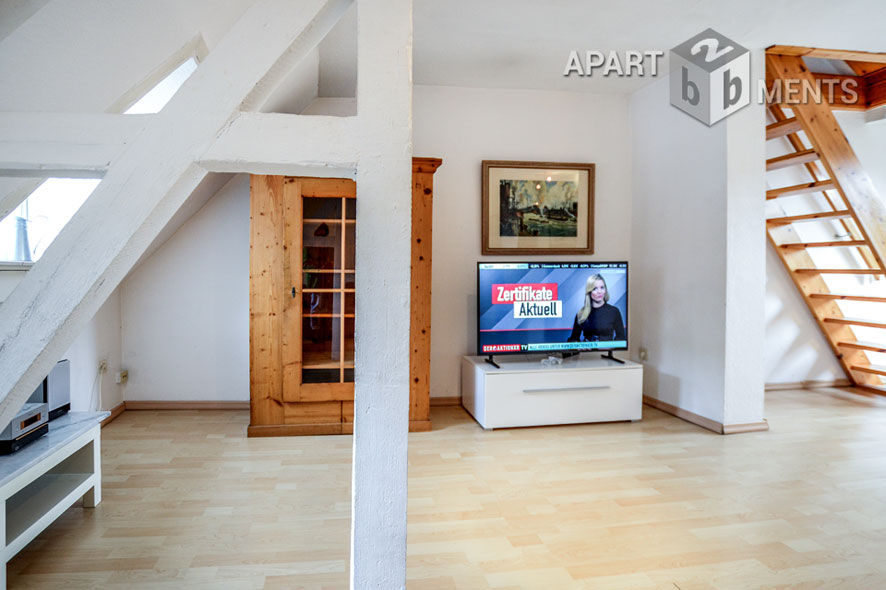 Modern möblierte und zentral gelegene Maisonettewohnung in Köln-Neustadt-Süd