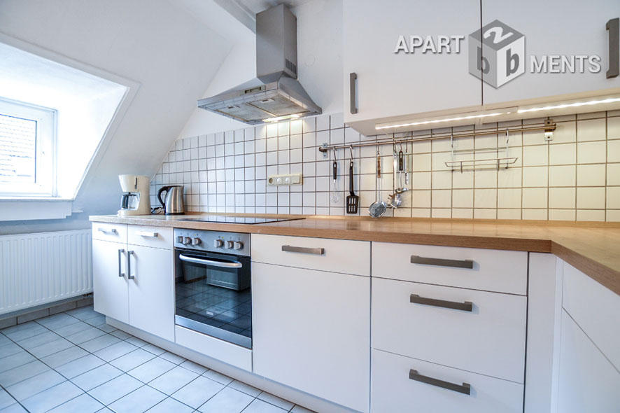Modern möblierte und zentral gelegene Maisonettewohnung in Köln-Neustadt-Süd