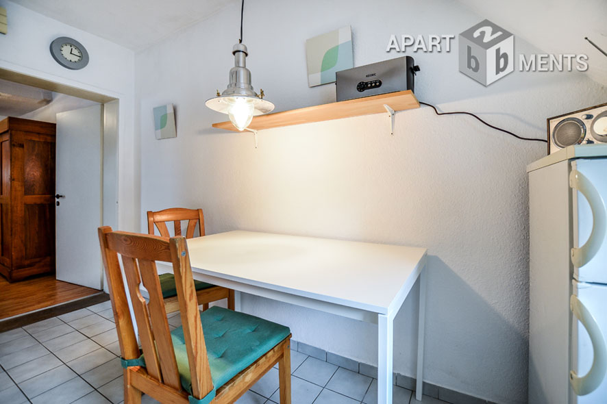 Modern möblierte und zentral gelegene Maisonettewohnung in Köln-Neustadt-Süd