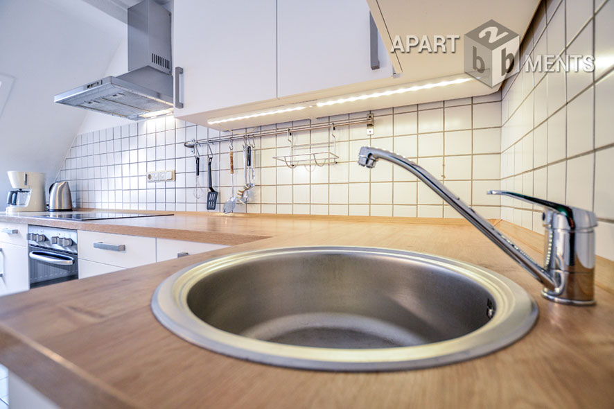 Modern möblierte und zentral gelegene Maisonettewohnung in Köln-Neustadt-Süd