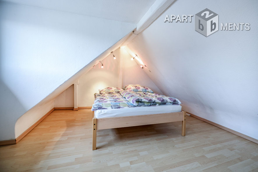 Modern möblierte und zentral gelegene Maisonettewohnung in Köln-Neustadt-Süd