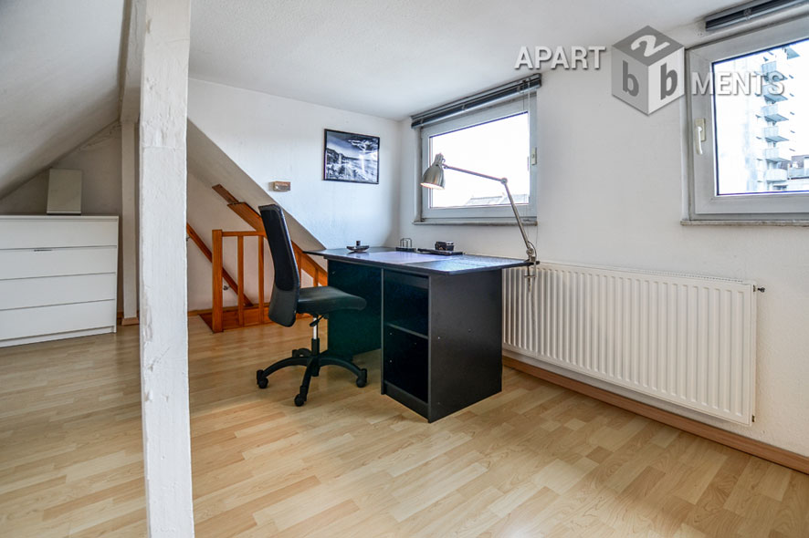 Modern möblierte und zentral gelegene Maisonettewohnung in Köln-Neustadt-Süd