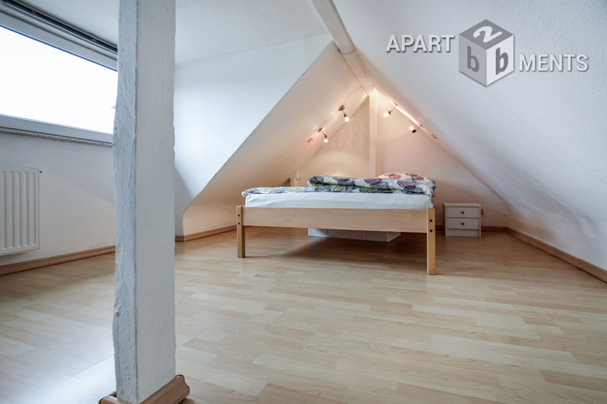 Modern möblierte und zentral gelegene Maisonettewohnung in Köln-Neustadt-Süd