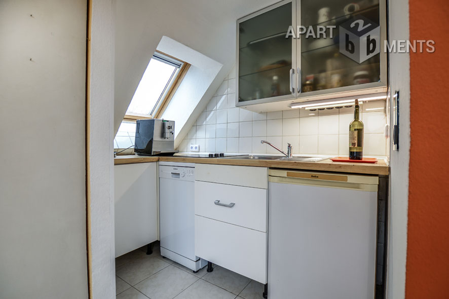 Modern möblierte und zentral gelegene Maisonette-Wohnung in Köln-Altstadt-Süd