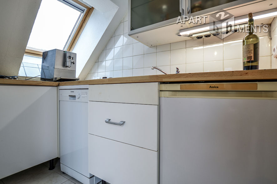 Modern möblierte und zentral gelegene Maisonette-Wohnung in Köln-Altstadt-Süd