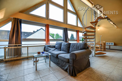 Modernly furnished and centrally located maisonette apartment in Cologne-Altstadt-Süd
