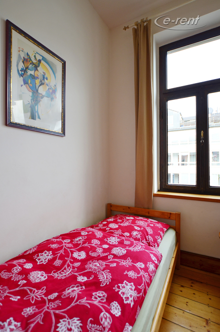 Möbliertes funktionelles Zimmer in Köln-Ehrenfeld