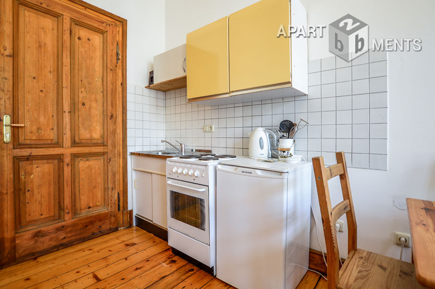 Möbliertes funktionelles Zimmer in Köln-Ehrenfeld