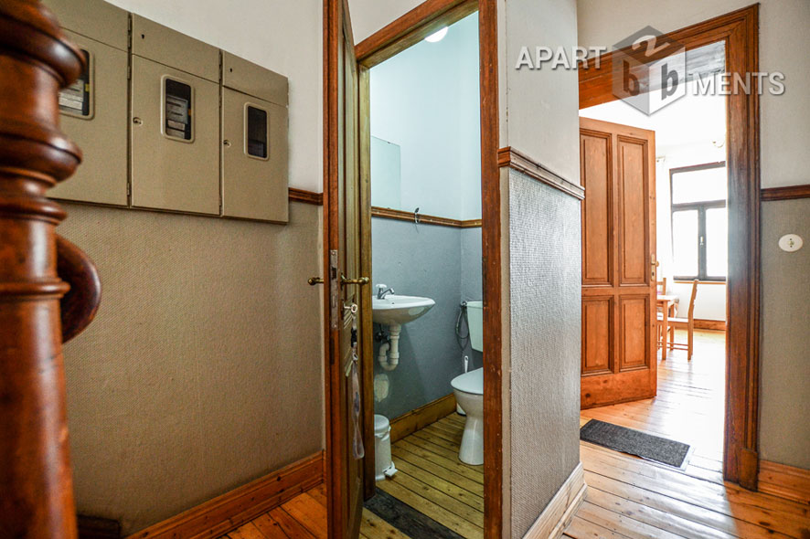Möbliertes funktionelles Zimmer in Köln-Ehrenfeld