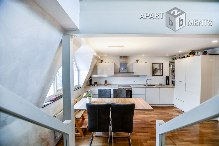 Moderne 4-Zimmer-Maisonette mit guter Ausstattung zentral in Rodenkirchen