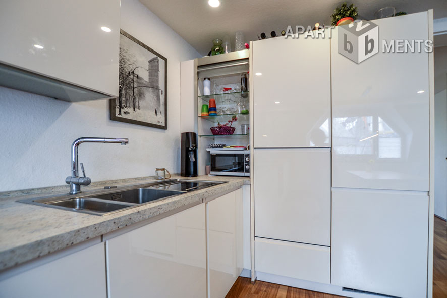 Moderne 4-Zimmer-Maisonette mit guter Ausstattung zentral in Rodenkirchen