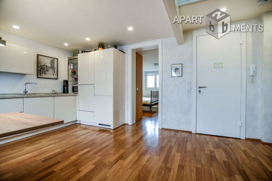 Moderne 4-Zimmer-Maisonette mit guter Ausstattung zentral in Rodenkirchen