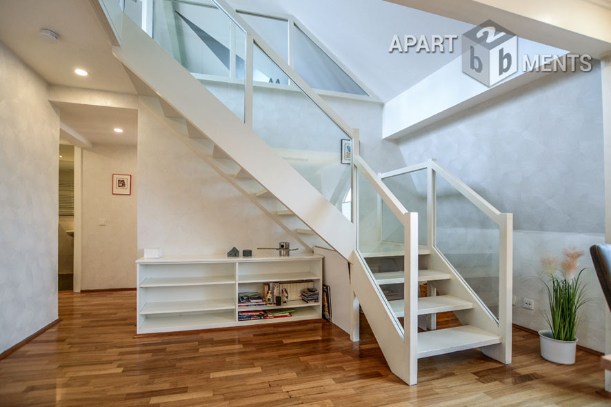 Moderne 4-Zimmer-Maisonette mit guter Ausstattung zentral in Rodenkirchen