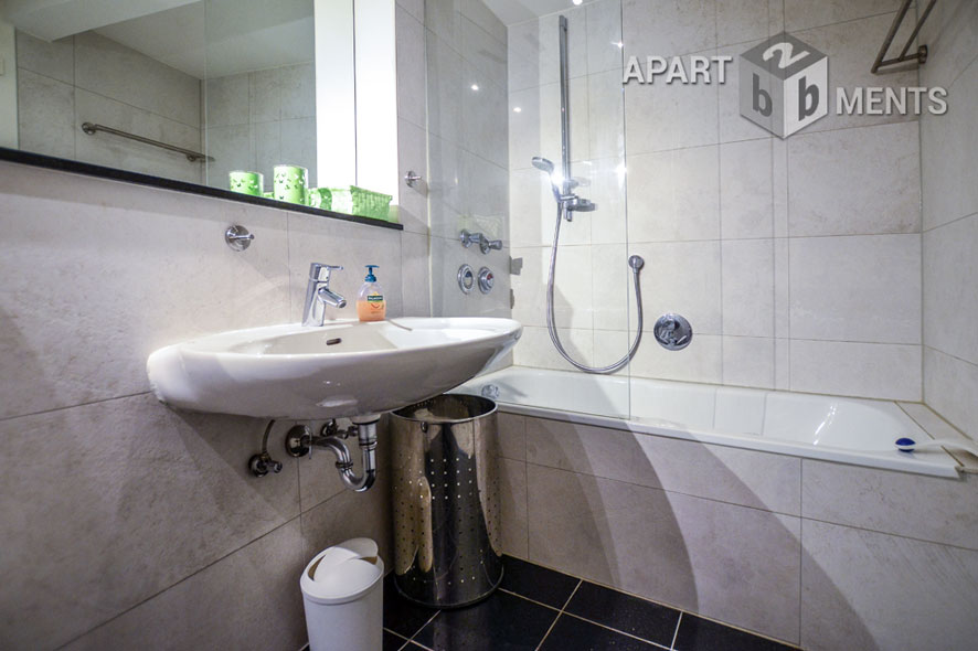 Moderne 4-Zimmer-Maisonette mit guter Ausstattung zentral in Rodenkirchen