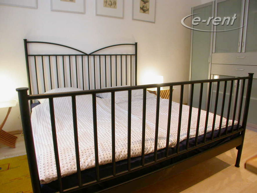 Modern möblierte und helle Wohnung in Köln-Neuehrenfeld