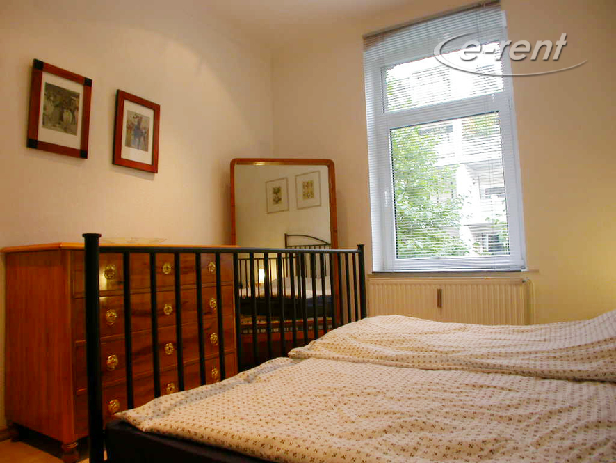 Modern möblierte und helle Wohnung in Köln-Neuehrenfeld