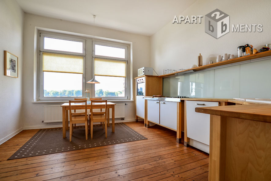 Möblierte 4-Zimmer-Wohnung in Köln-Mülheim mit Panoramablick auf den Rhein