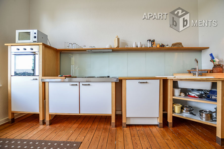 Möblierte 4-Zimmer-Wohnung in Köln-Mülheim mit Panoramablick auf den Rhein