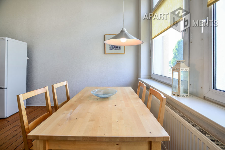 Möblierte 4-Zimmer-Wohnung in Köln-Mülheim mit Panoramablick auf den Rhein
