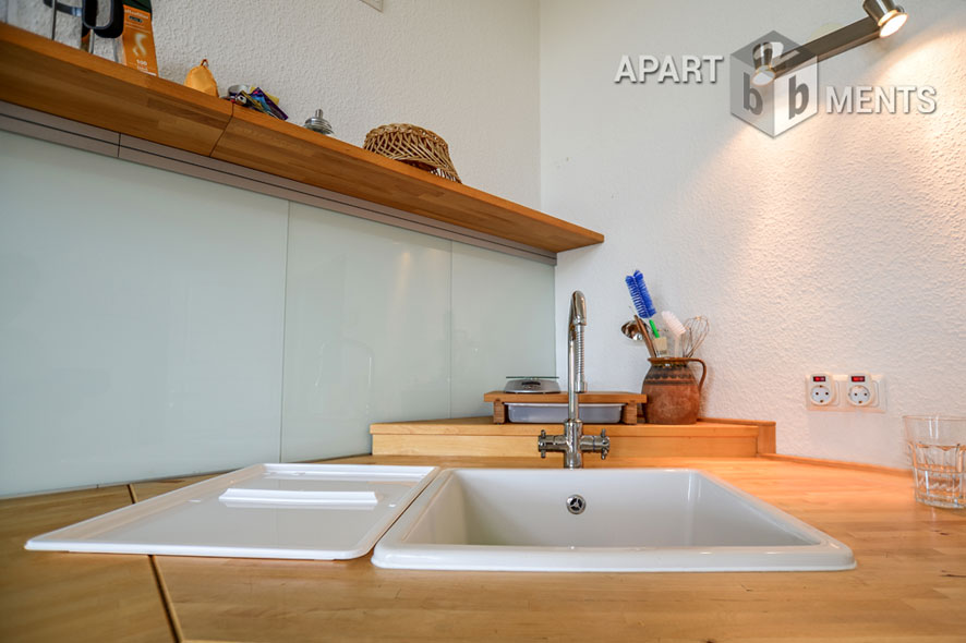 Möblierte 4-Zimmer-Wohnung in Köln-Mülheim mit Panoramablick auf den Rhein