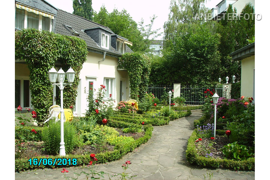 Hochwertig möbliertes Apartment mit Garten in Köln-Lindenthal
