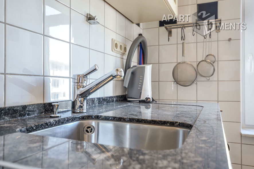 Modernly furnished and centrally located apartment in Cologne-Altstadt-Nord