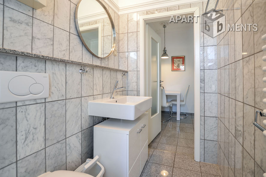 Modernly furnished and centrally located apartment in Cologne-Altstadt-Nord