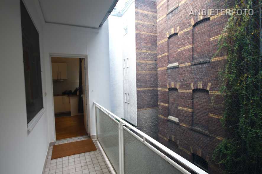 Modern möblierte und rheinnahe Wohnung in Köln-Altstadt-Nord