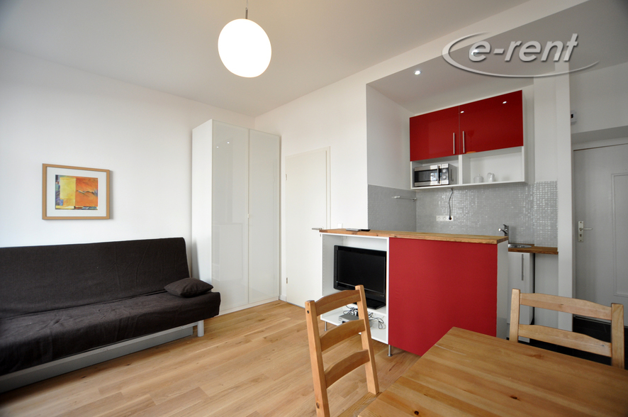 Modern möbliertes und helles Apartment mit Balkon in Köln-Neustadt-Nord