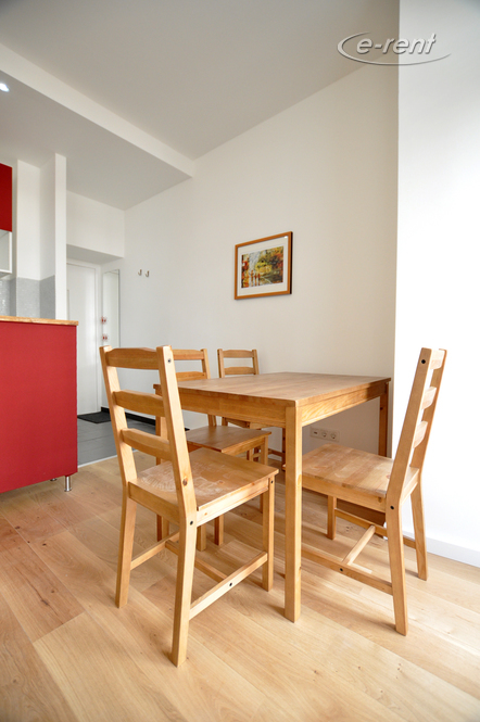 Modern möbliertes und helles Apartment mit Balkon in Köln-Neustadt-Nord