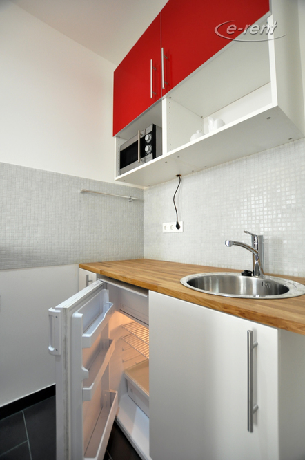 Modern möbliertes und helles Apartment mit Balkon in Köln-Neustadt-Nord