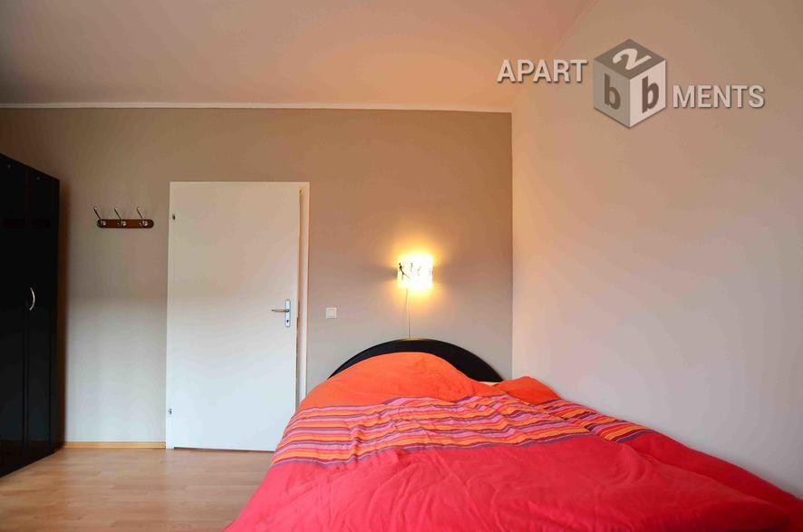 Modernly furnished apartment with parking lot in central location in Cologne-Riehl