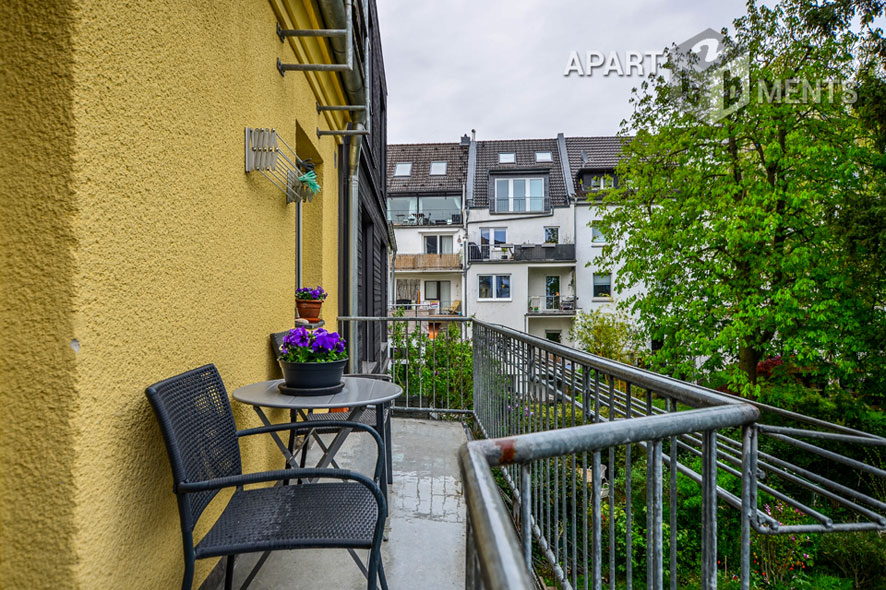 Modern möblierte Wohnung mit Südbalkon in Köln-Sülz