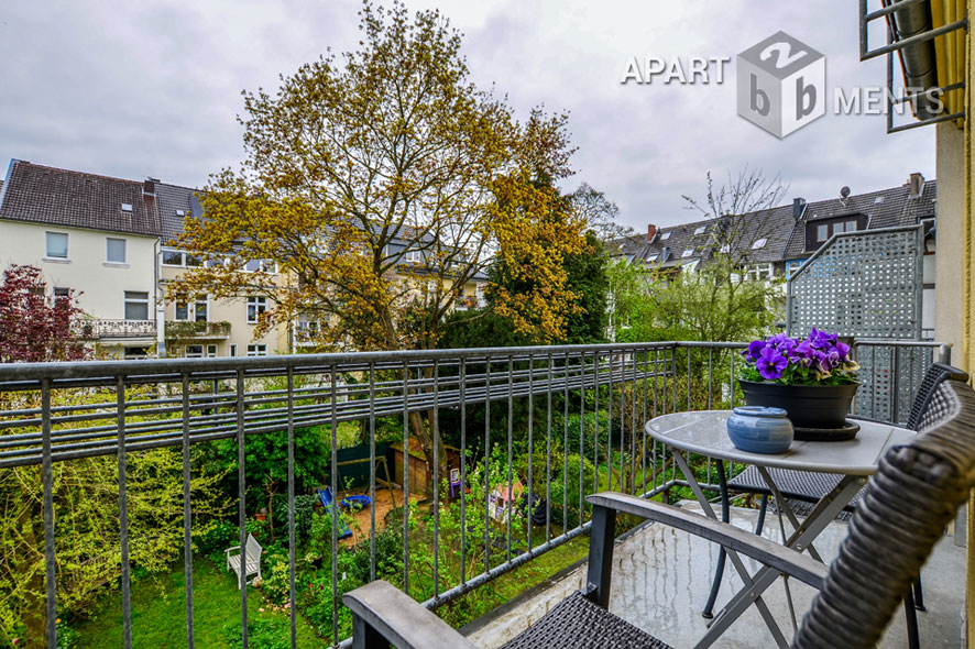 Modern möblierte Wohnung mit Südbalkon in Köln-Sülz
