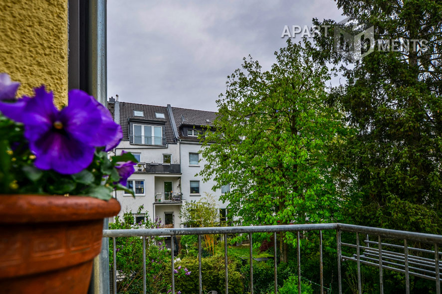 Modern möblierte Wohnung mit Südbalkon in Köln-Sülz