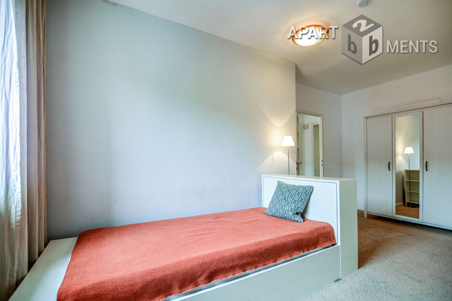 Modern möblierte Wohnung mit Südbalkon in Köln-Sülz