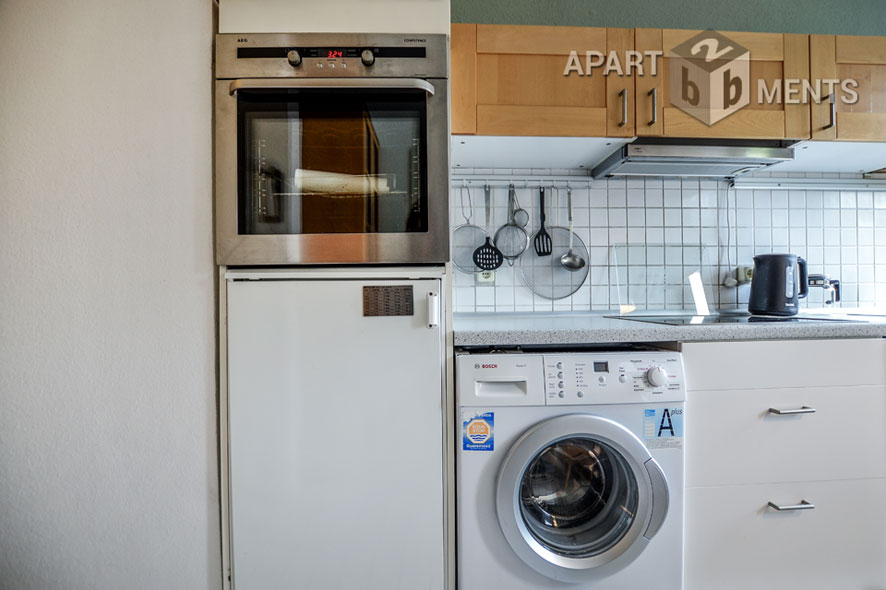 Modern möblierte Wohnung mit Südbalkon in Köln-Sülz