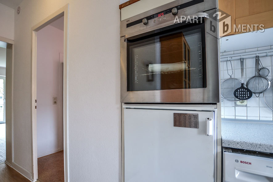 Modern möblierte Wohnung mit Südbalkon in Köln-Sülz