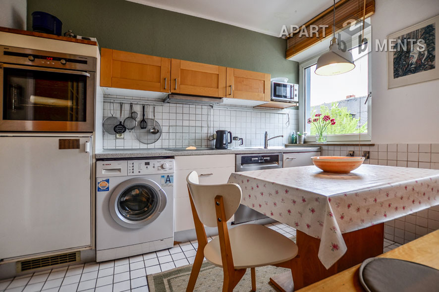 Modern möblierte Wohnung mit Südbalkon in Köln-Sülz